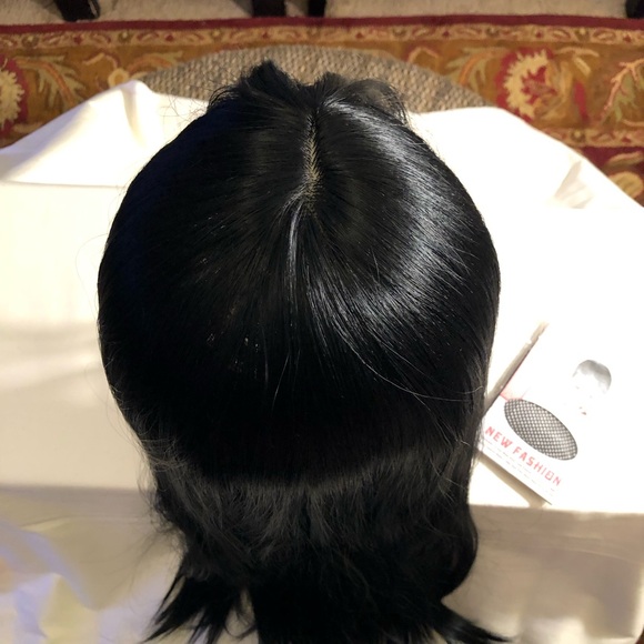 Long Black Synthetic Wig - Picture 5 of 16